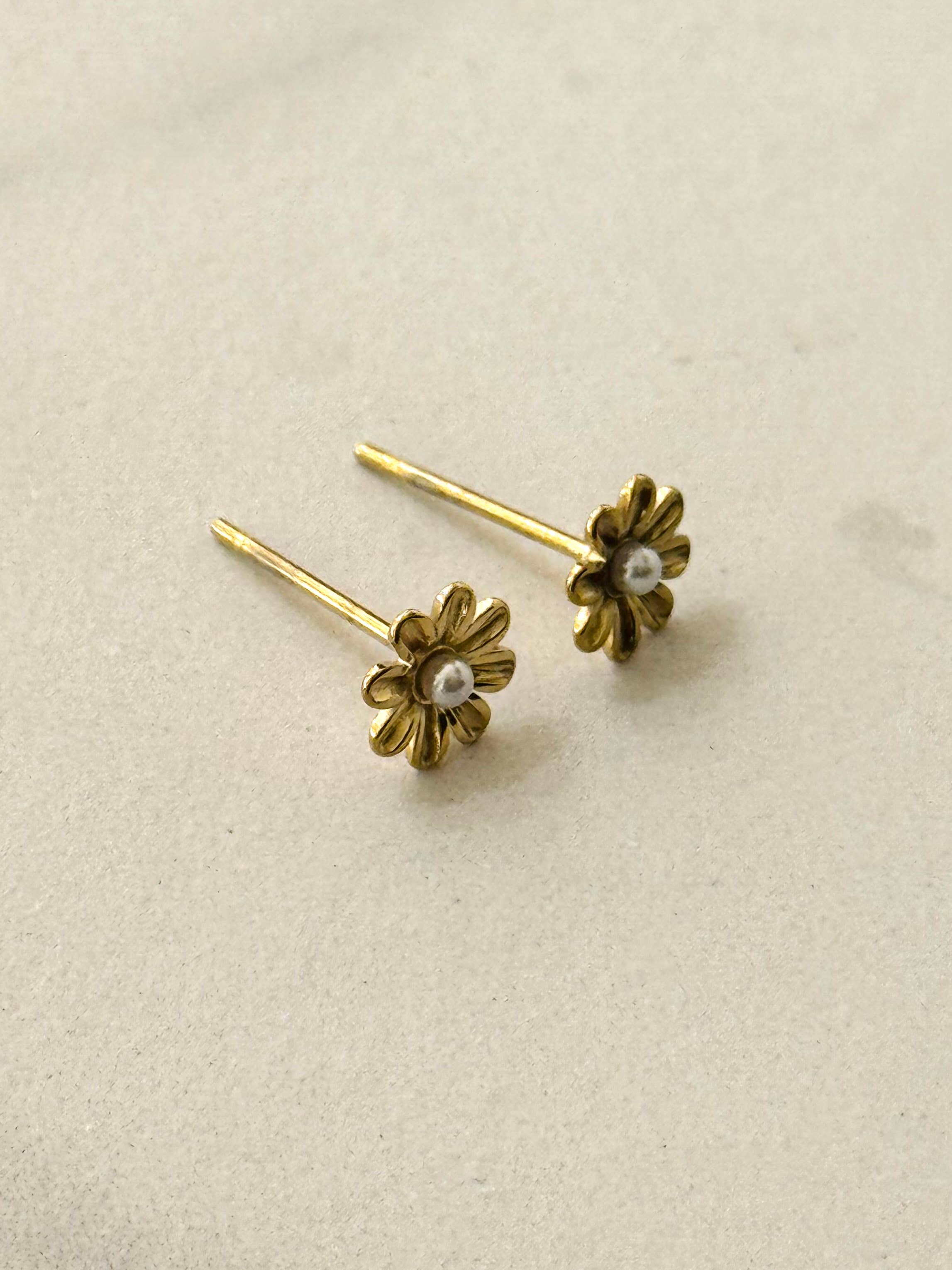 Handpicked Minimal Floral Stud Earrings