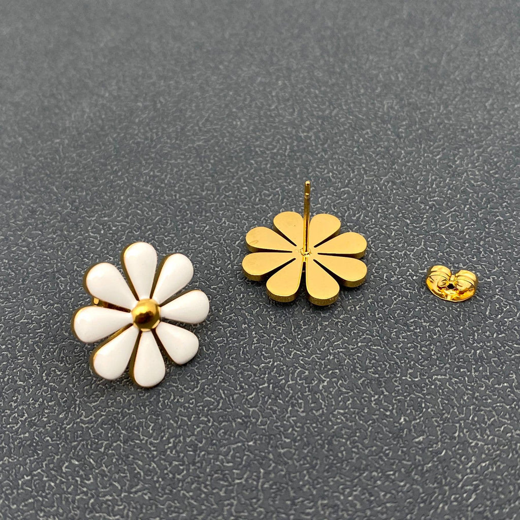 Handpicked Enamel Daisy Ear Studs