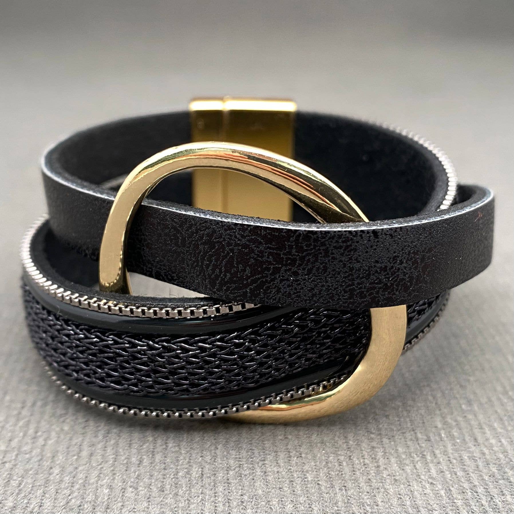 Handpicked Leather Magnetic Buckle Bracelet
