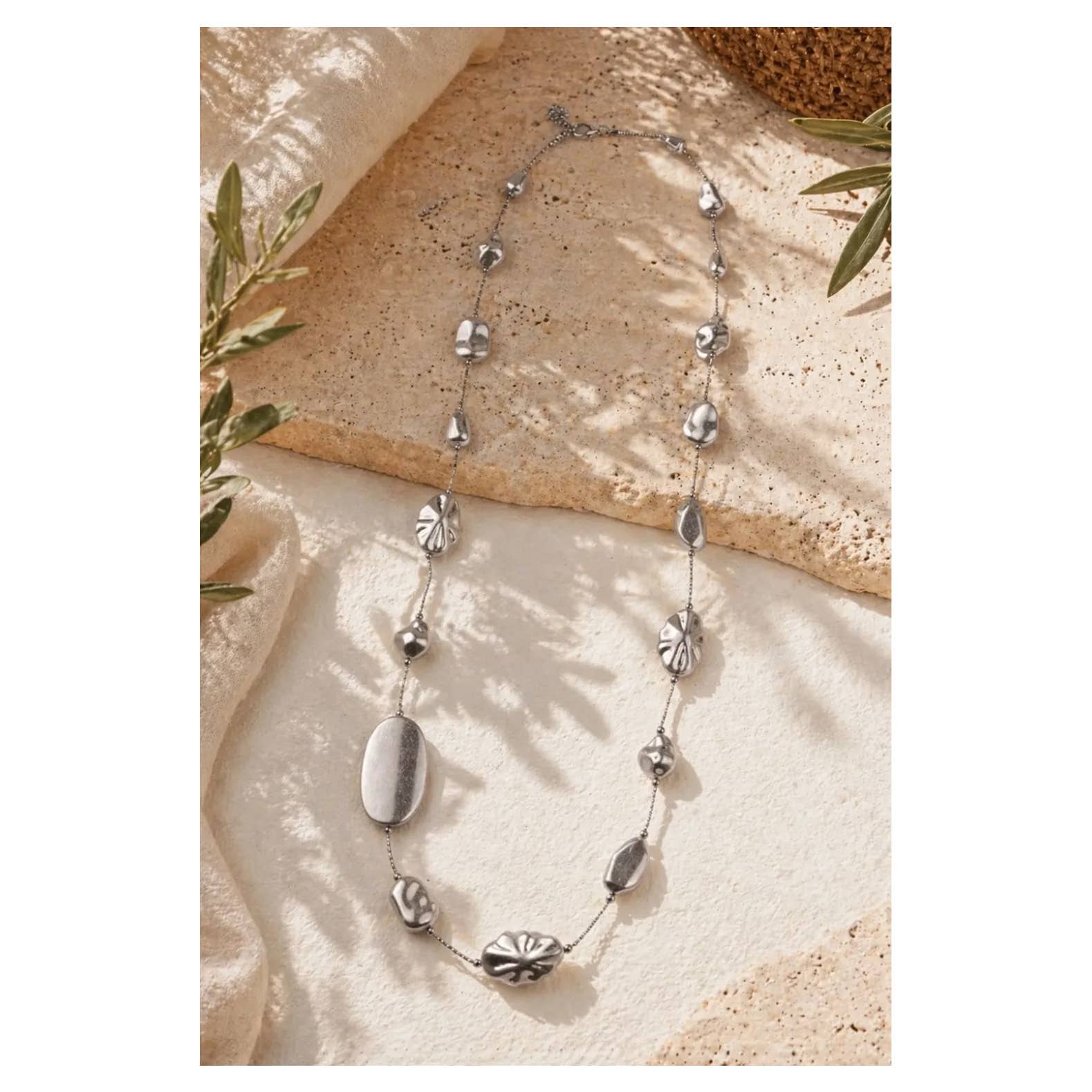Handpicked Natural Elegance Necklace