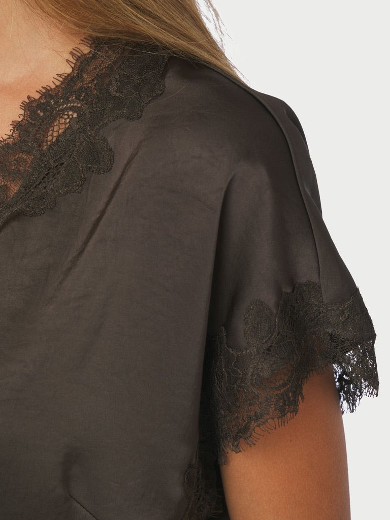 Neo Noir Elle Sateen Lace Top 170061