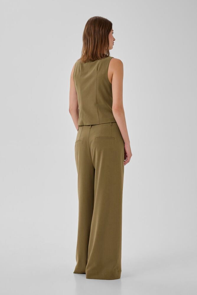 My Essential Wardrobe Hace Top 10705499