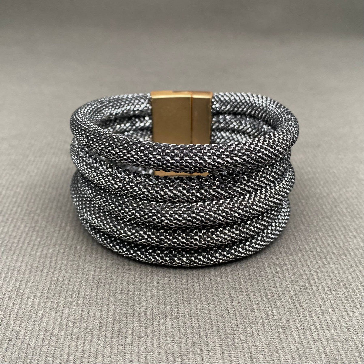 Handpicked Mesh Fabric Multi Layer Magnetic Buckle Bracelet