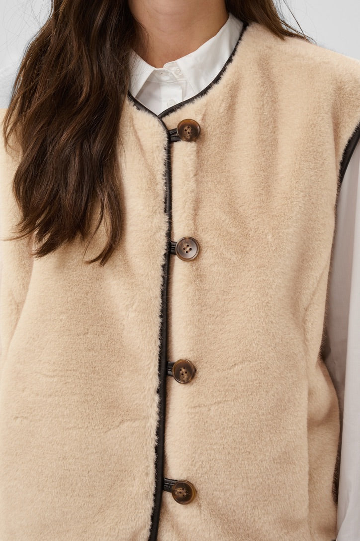 Culture Lauren Faux Fur Waistcoat 50114129