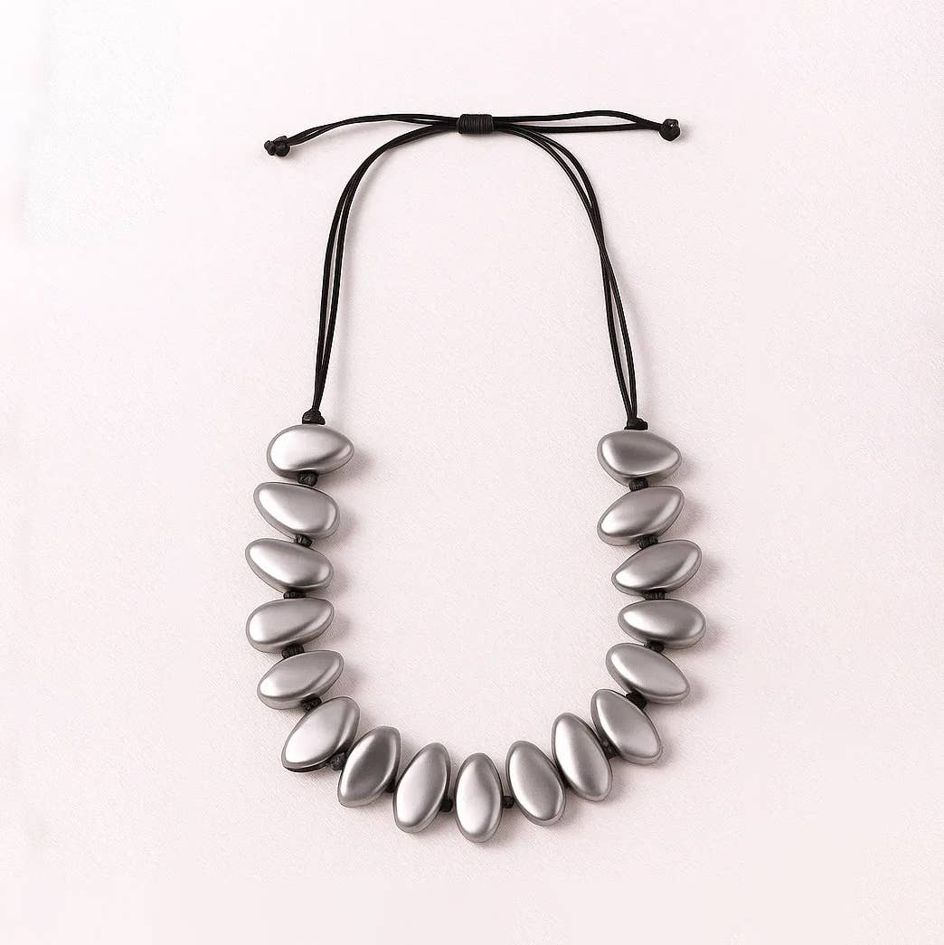 Handpicked Oval Choker