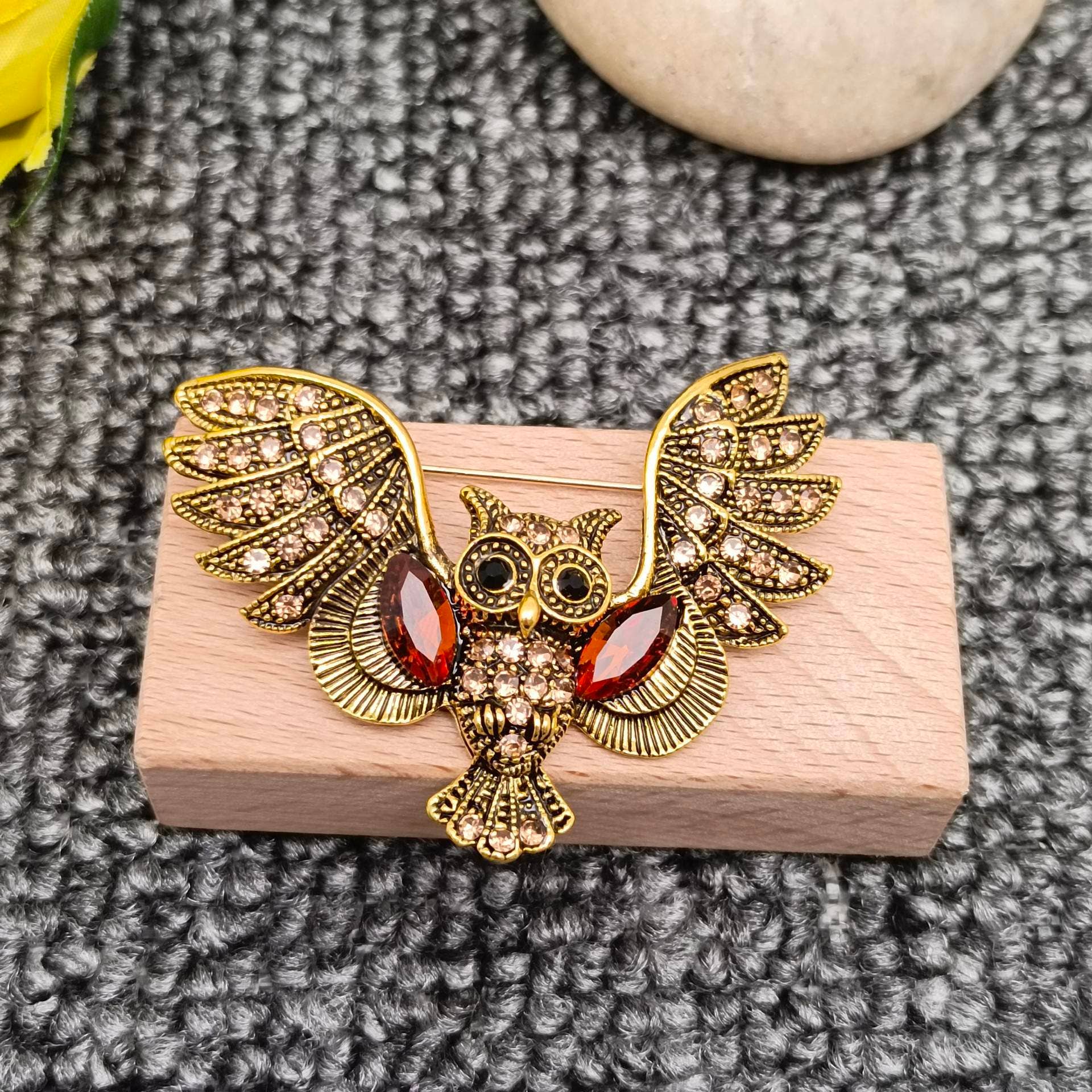 Handpicked Vintage Owl Brooch
